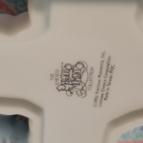 2/$8 ✝Precious moments cross✝ - Picture 3 of 5